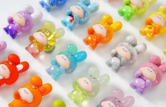 Time travel of the fold ear rabbit Bean toy doll