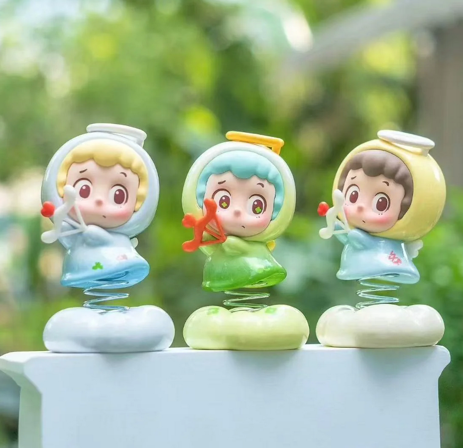 Piny Cloud City Bean toy doll