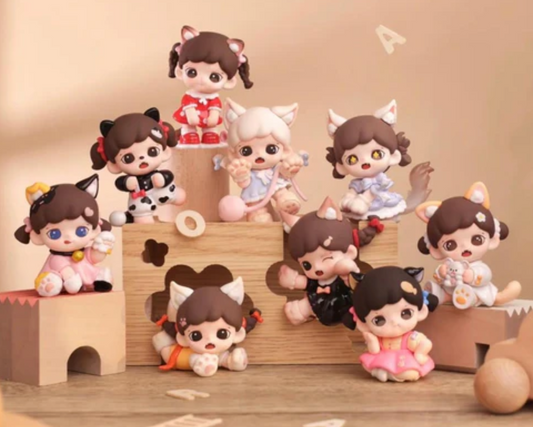 Zoraa Mewo Cat Face Mini toy doll
