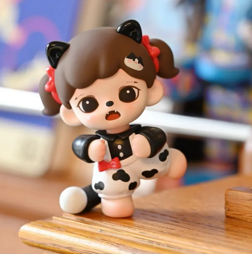 Zoraa Mewo Cat Face Mini toy doll