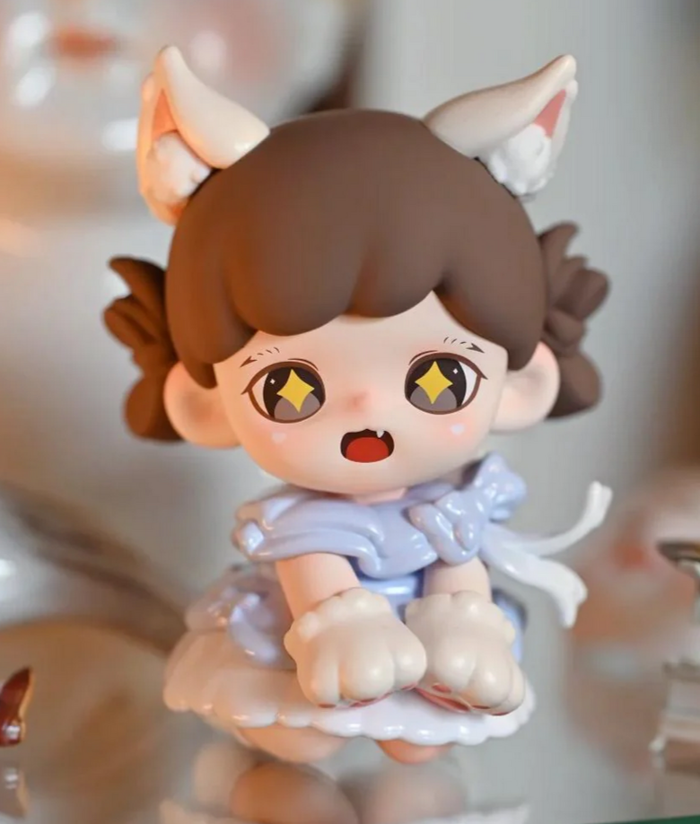 Zoraa Mewo Cat Face Mini toy doll
