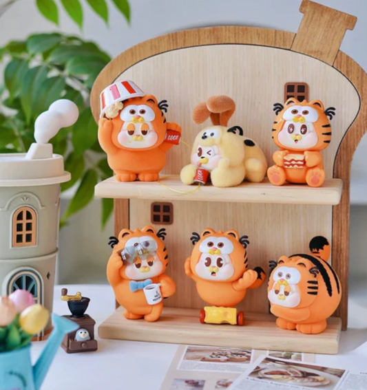 THE SLLO Garfield Family Gourmet Guardian Plan Figure toy doll