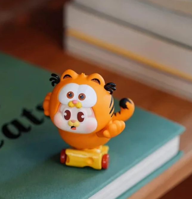 THE SLLO Garfield Family Gourmet Guardian Plan Figure toy doll