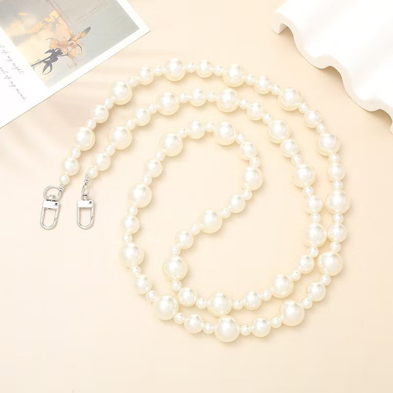 Crossbody chain toy doll