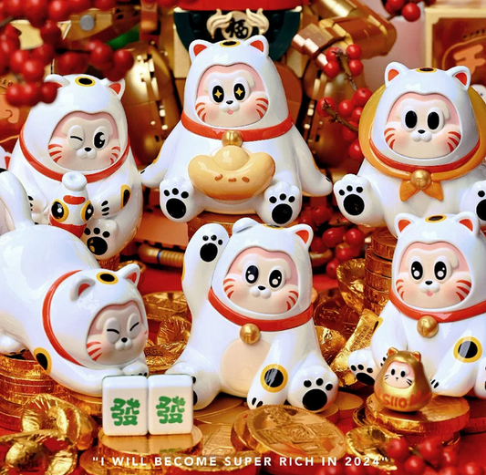 THE SLLO Lucky Cat Manekineko toy doll