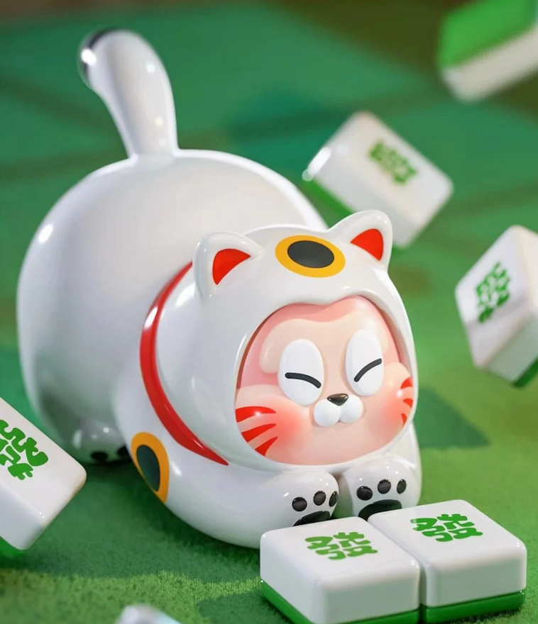 THE SLLO Lucky Cat Manekineko toy doll