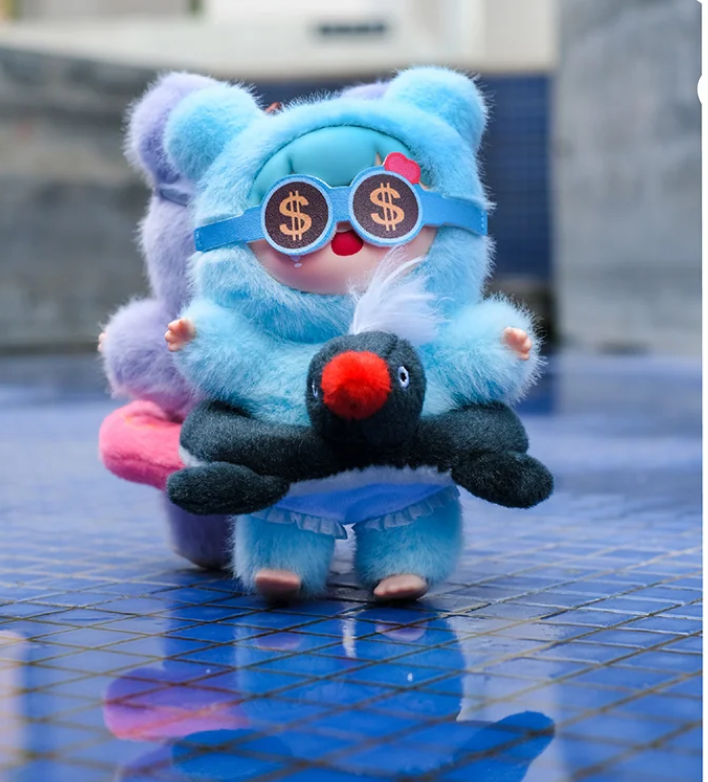 WOOW Happy Holiday plush toy doll