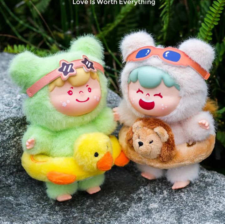 WOOW Happy Holiday plush toy doll