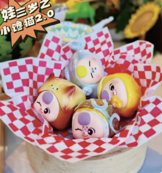 Baby three The Greedy Sweetie V3 Mini Bean toy doll