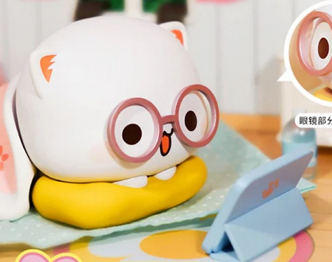Mitao Cat Love Is Like a Peach toy doll