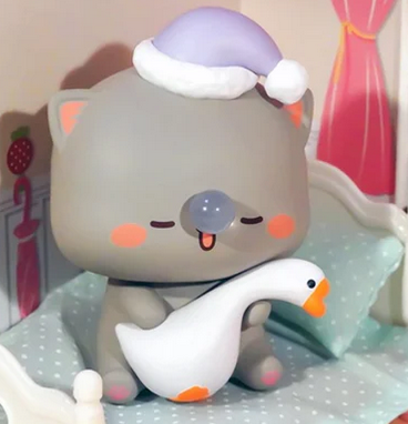 Mitao Cat Love Is Like a Peach toy doll