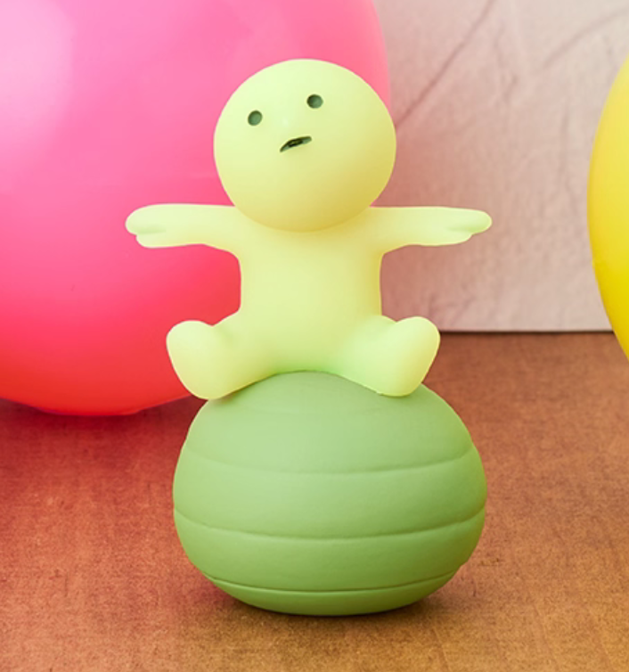 Smiski Fitness Dark In Glow toy doll