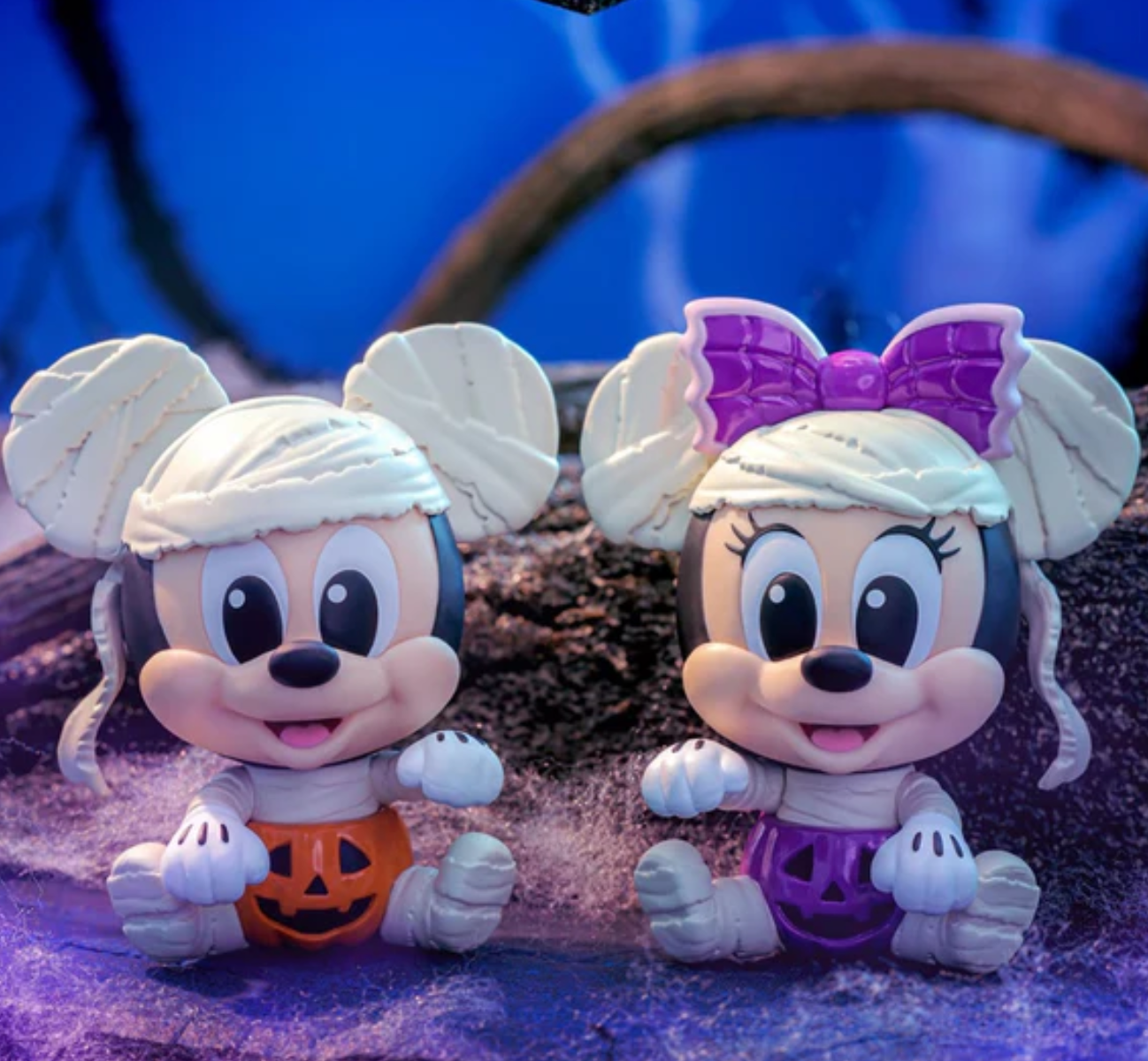 COSBI Disney Halloween toy doll