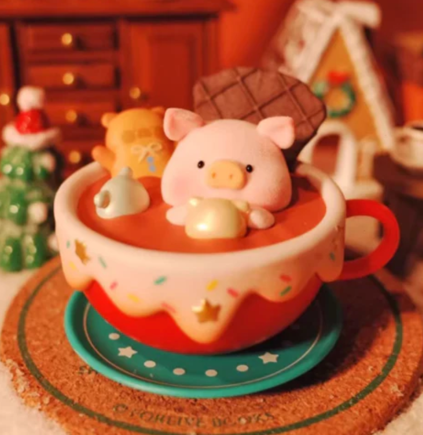 LULU THE PIGGY Christmas Land Figure toy doll