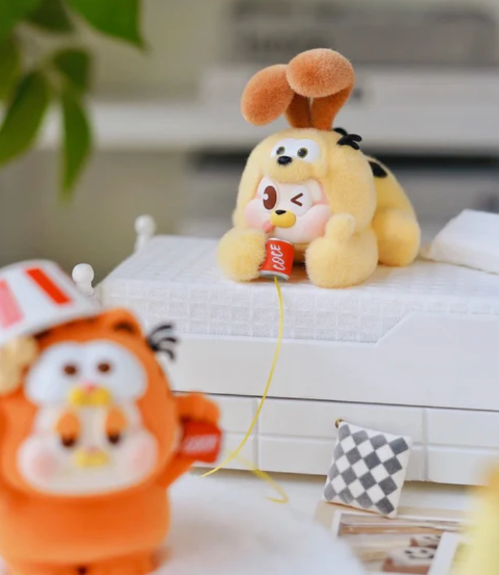 THE SLLO Garfield Family Gourmet Guardian Plan Figure toy doll