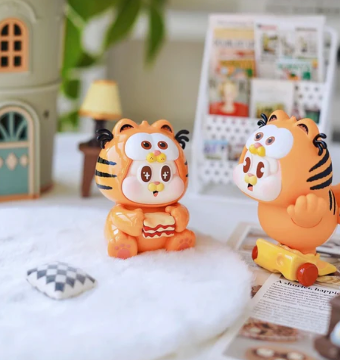 THE SLLO Garfield Family Gourmet Guardian Plan Figure toy doll