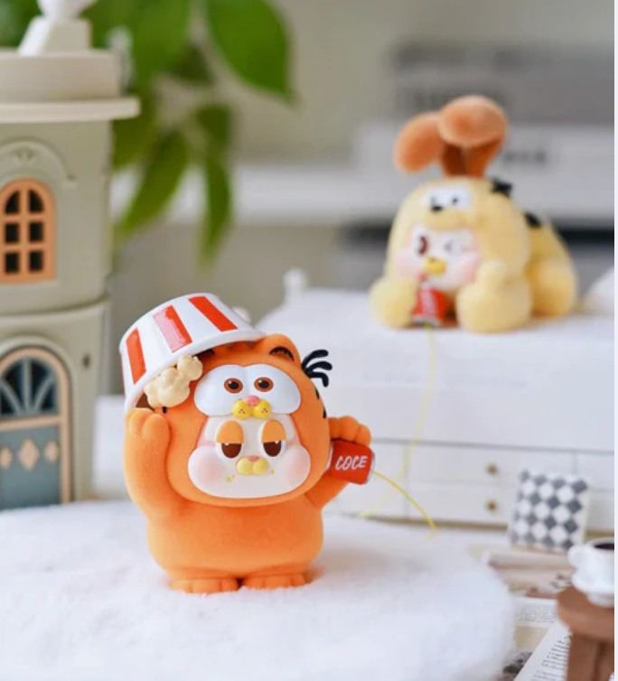 THE SLLO Garfield Family Gourmet Guardian Plan Figure toy doll