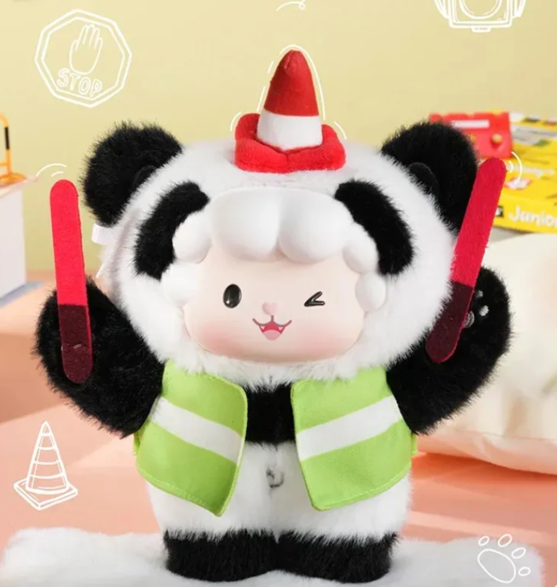 Gyun V4 Crossbody Bear Plush toy doll