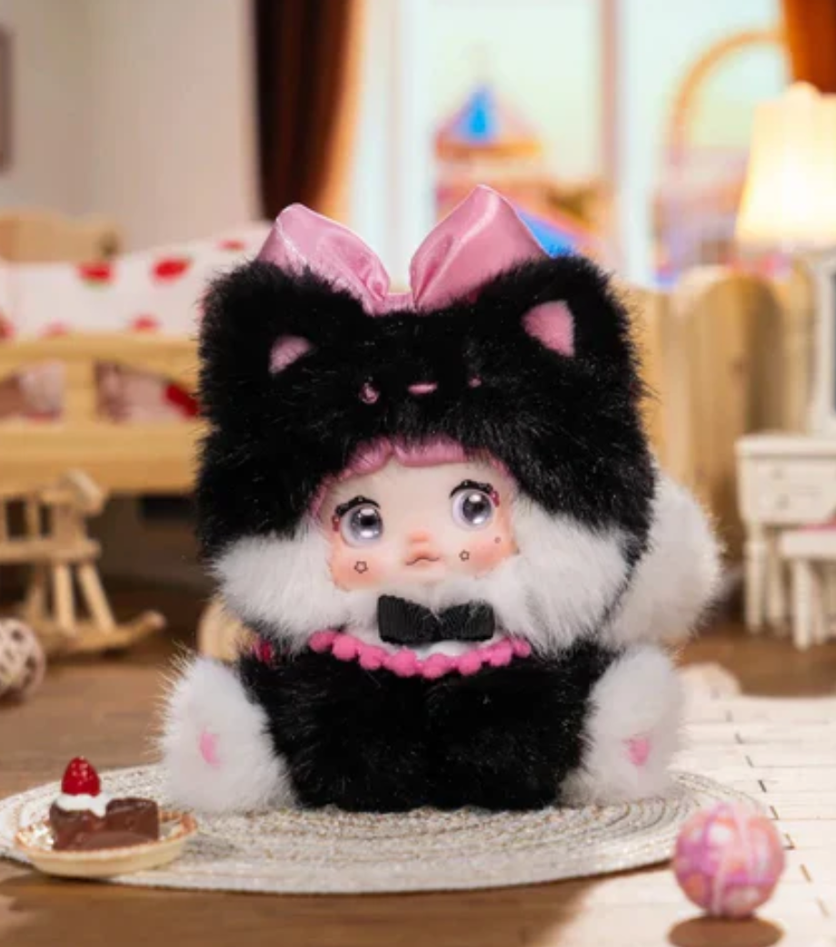 Nommi Sitting Zoo Plush toy doll