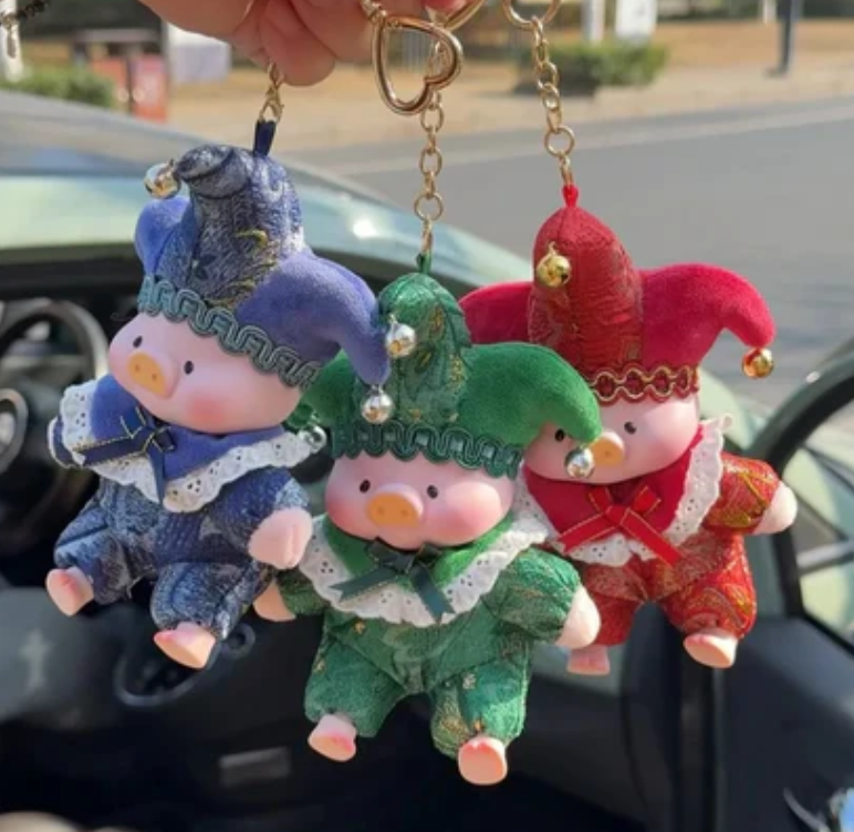 LuLu the piggy Triangel PVC Plush Keychain toy doll