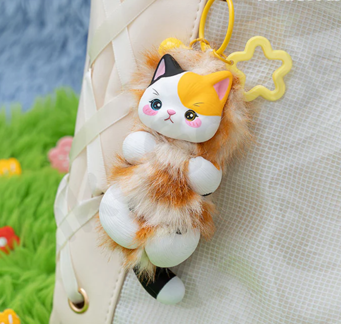 BOBOCAT Hug Cat Keychain Toy Doll