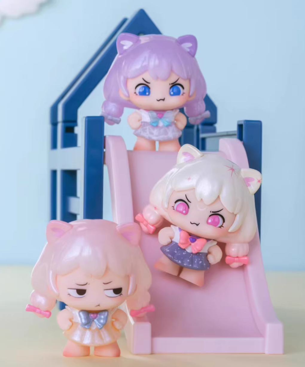 Cute Dali Bean Toy Doll