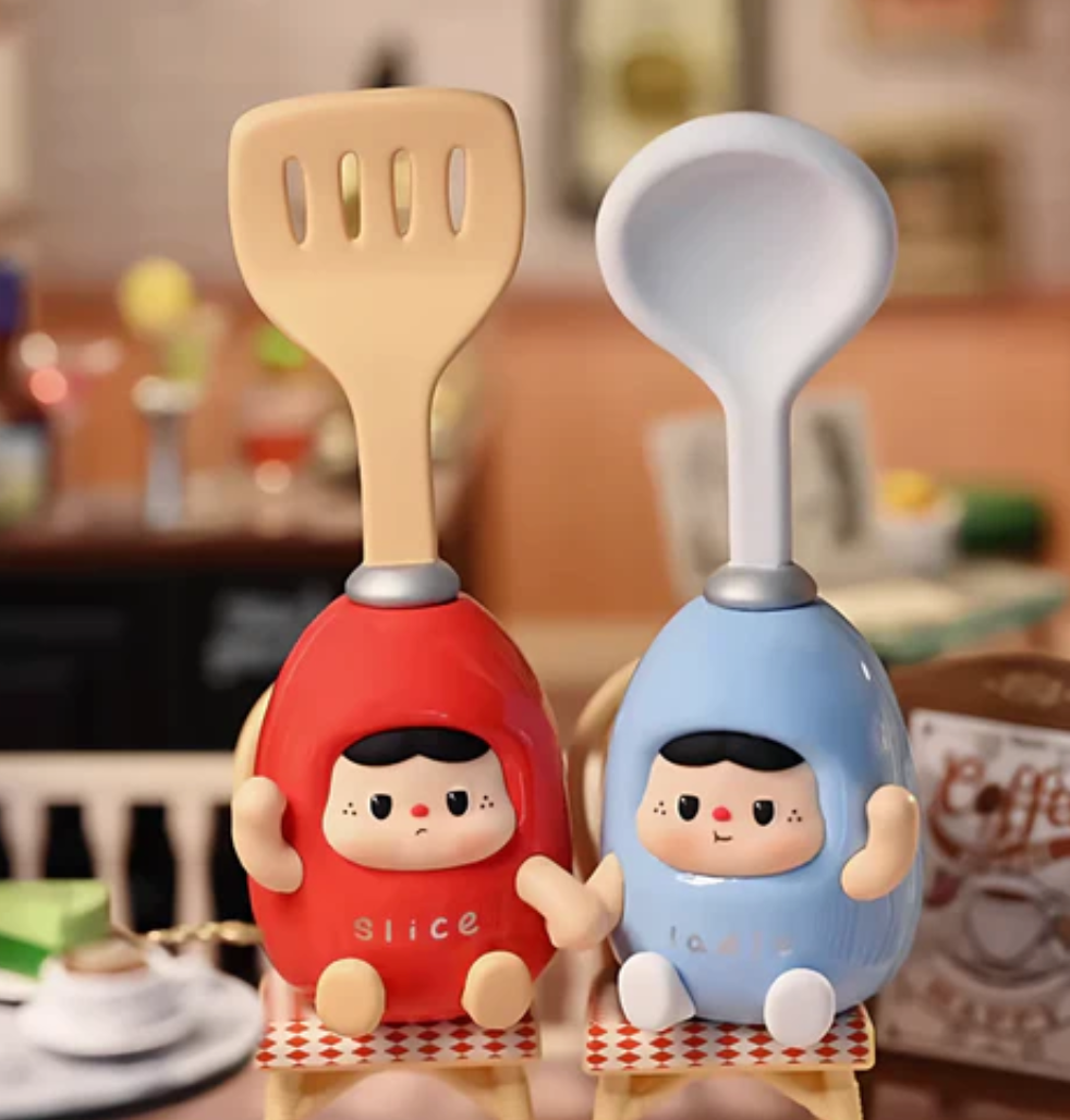BAOBAO'S Small Kitchen Figure Toy Doll