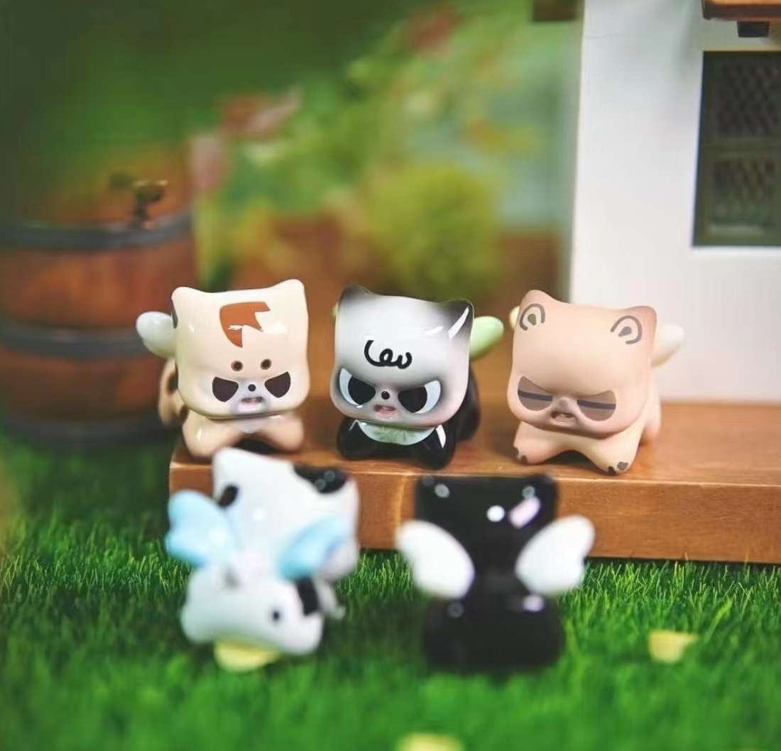 Cute Pitty On the Prowl Bean Toy Doll