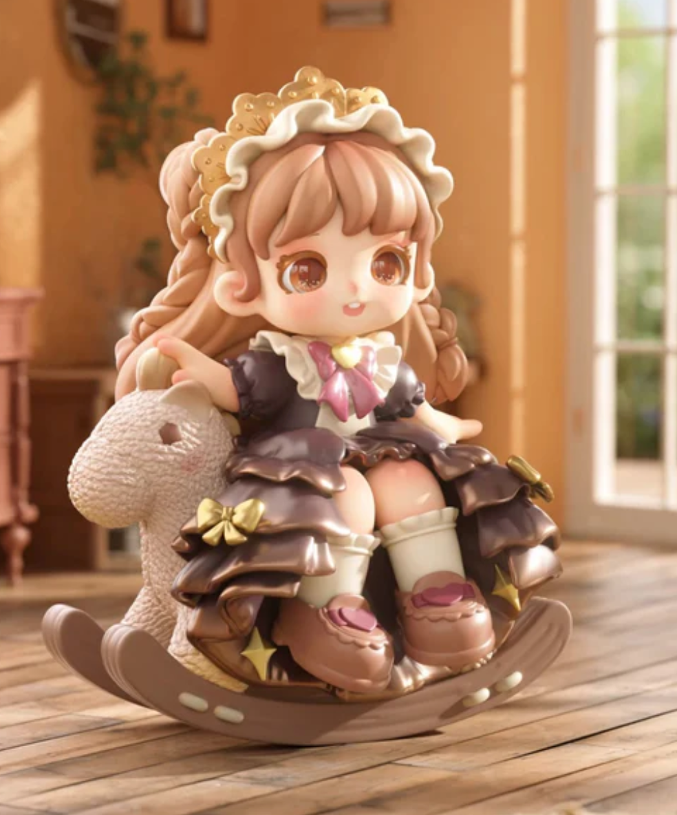 MIANA Retro Shop Figure Toy Doll