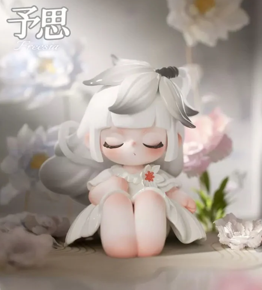 Liita Where Petals Settle Figures Toy Doll