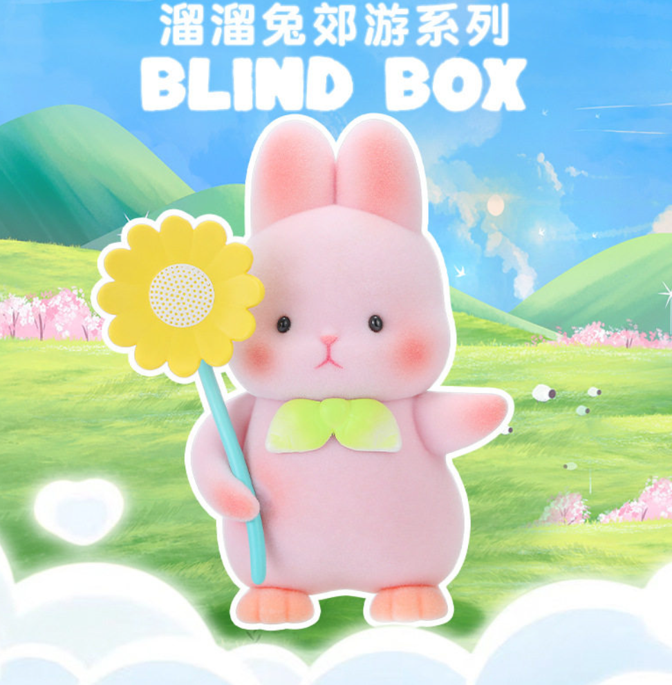 MOMO Bunny Outing Figure Toy Doll