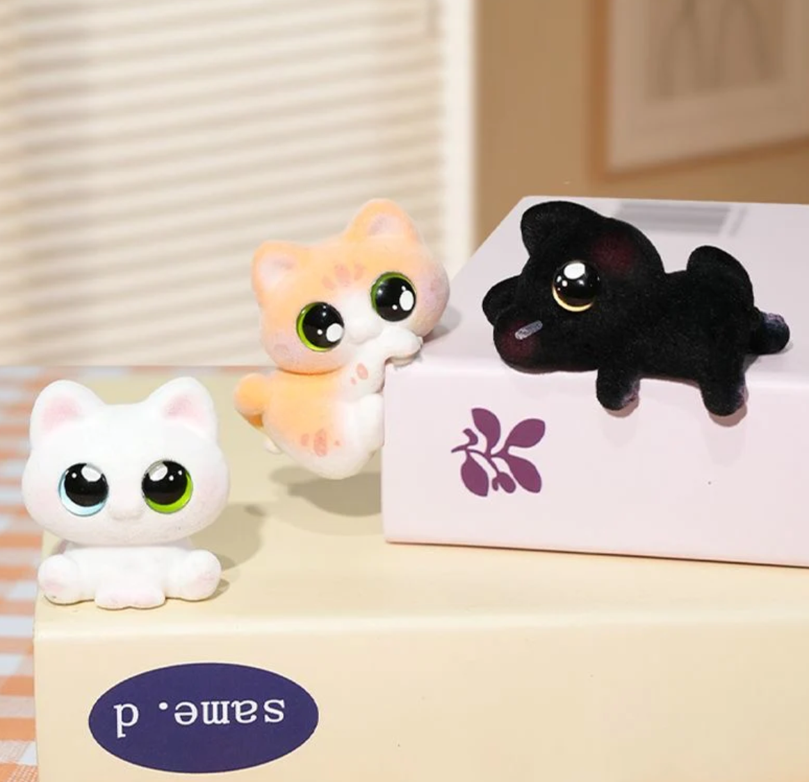 Miao Working Partner Mini Bean Hipper Toy Doll